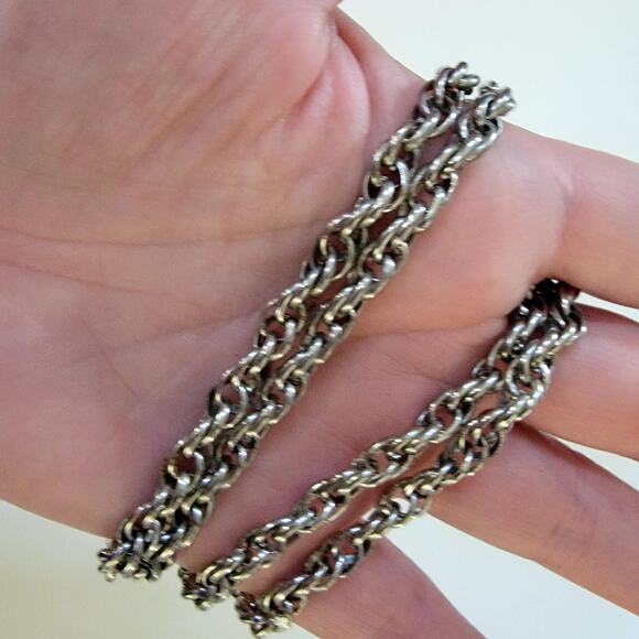 Vintage Silver Tone Double Strand Rope Chain Necklace Bold Chunky Layered Design - Picture 7 of 10